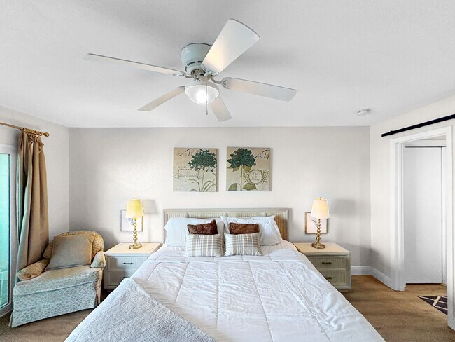 Building Photo - AVAILABLE APRIL 1ST! Stunning Waterfront Luxury – Fully Renovated & Furnished 2 Bed / 2 Bath