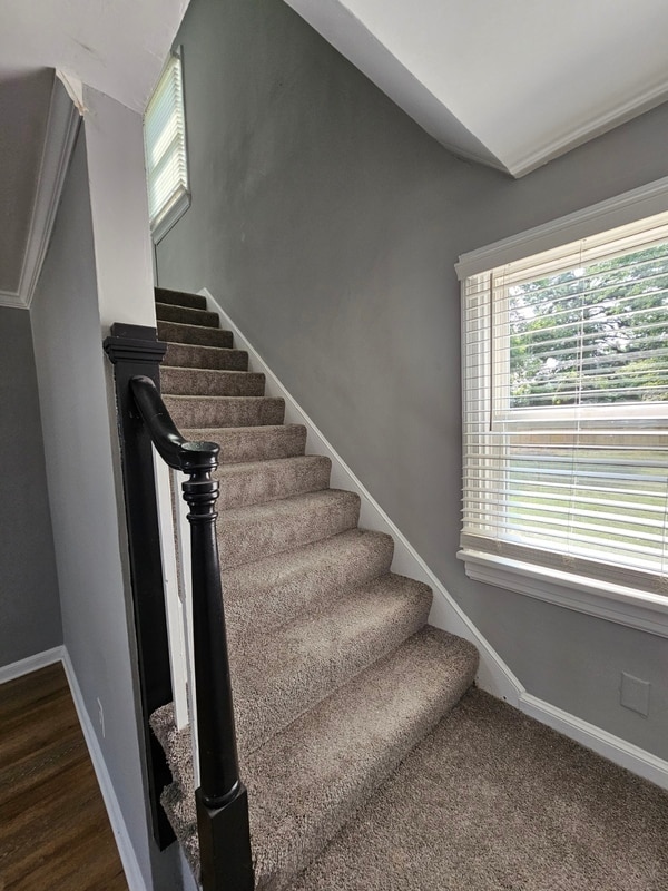 Building Photo - 3907 E Chatham Dr