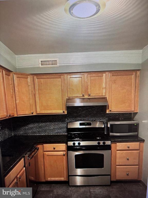 Building Photo - 50301 Delaire Landing Rd