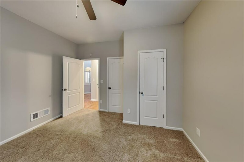 Building Photo - 3930 Summit Gate Dr