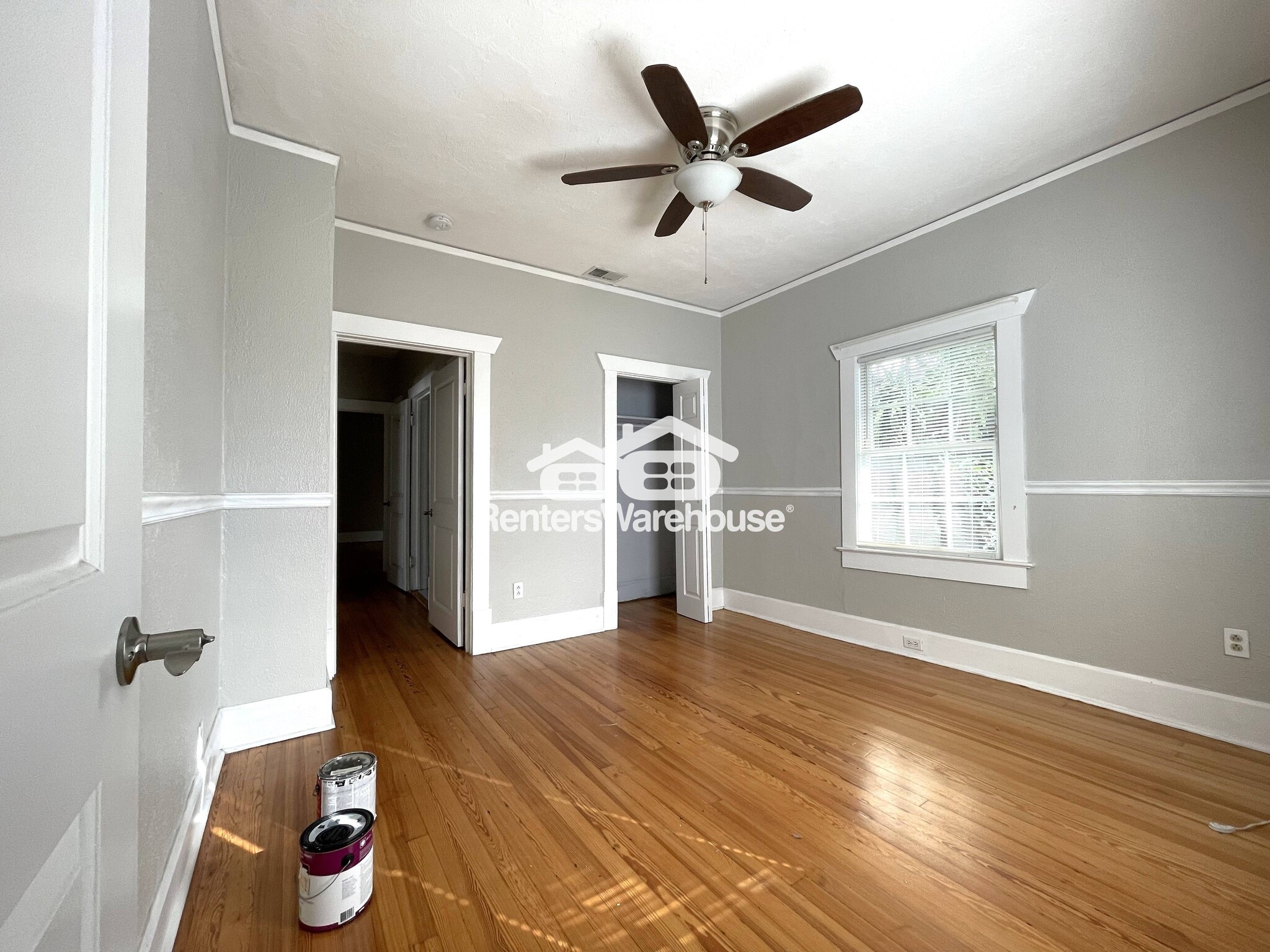 Building Photo - 4130 1st Ave S