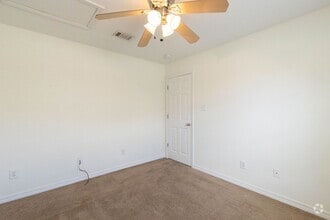 Building Photo - 3 Bedroom 2 Bath - D'Iberville