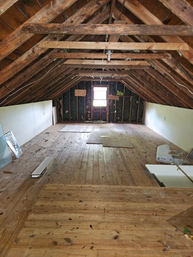 Building Photo - 301 College Ave