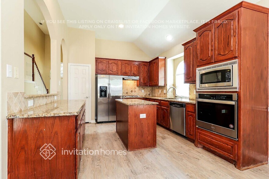 Building Photo - 1406 Chateau Ln