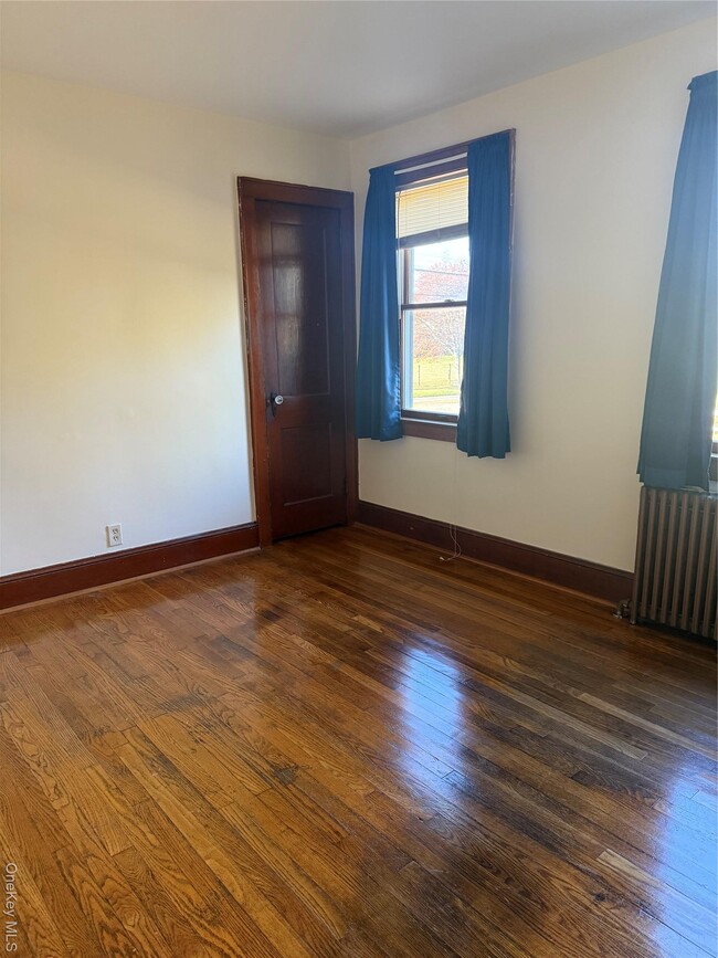 Building Photo - 242 Deep Hole Rd