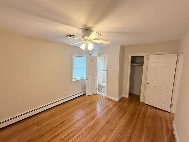 Building Photo - 8276 Franklin Ln