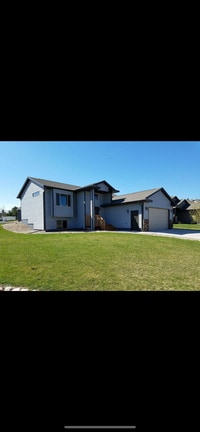 Building Photo - 6715 Cambridge Ct