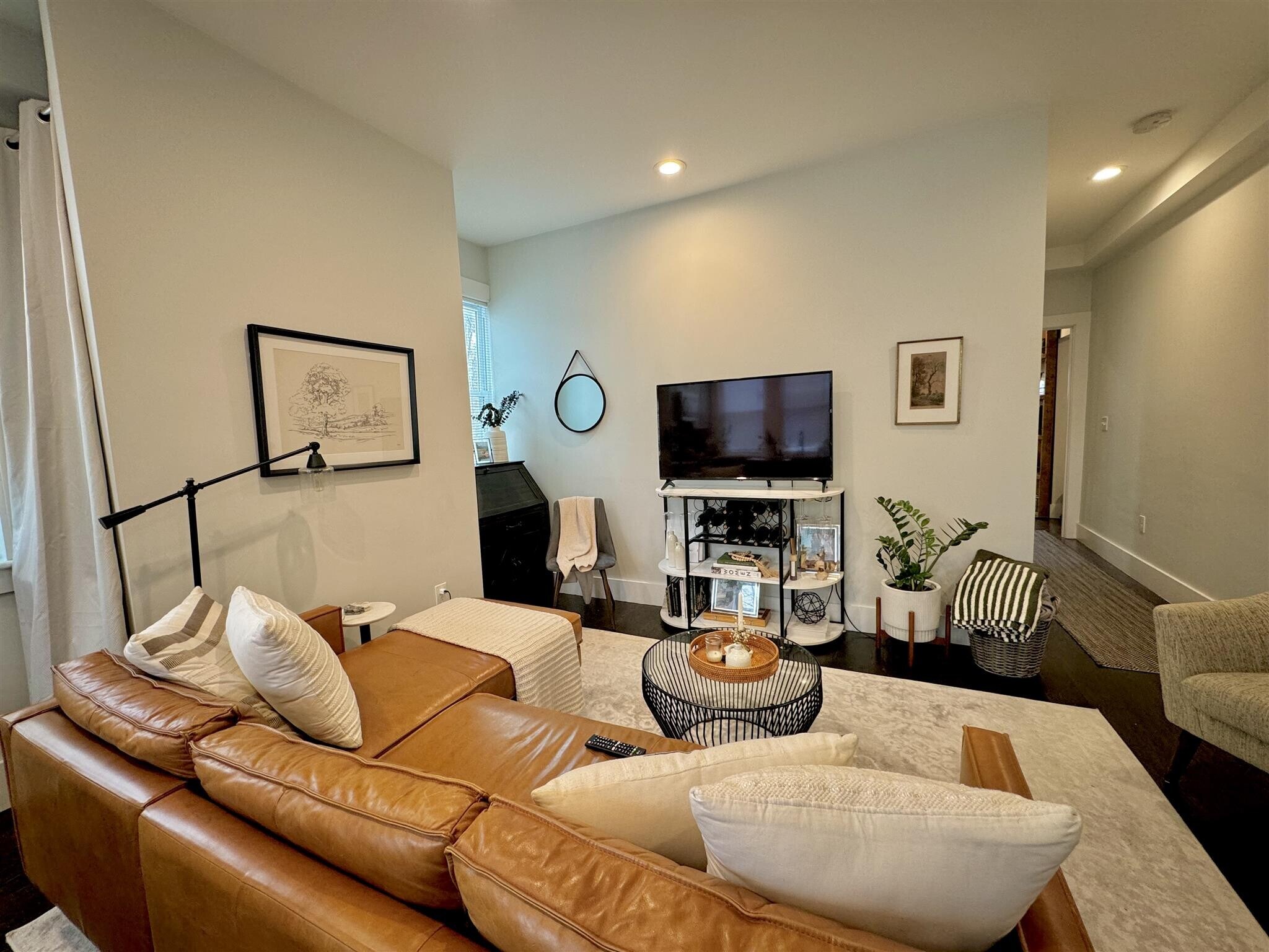 Building Photo - 77 Kinnaird St