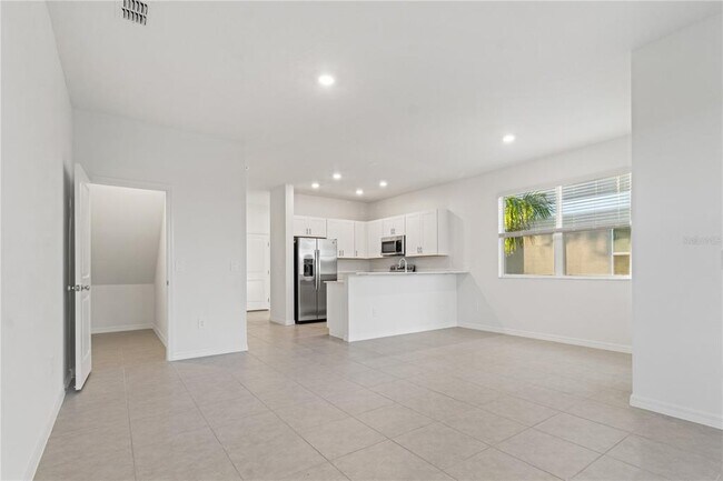 Building Photo - 9421 Cannon Bch Dr