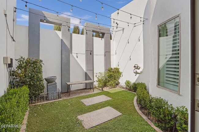 Building Photo - 244 Saltford Pl