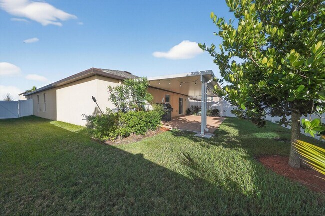 Building Photo - Modern home in Bent Creek Community