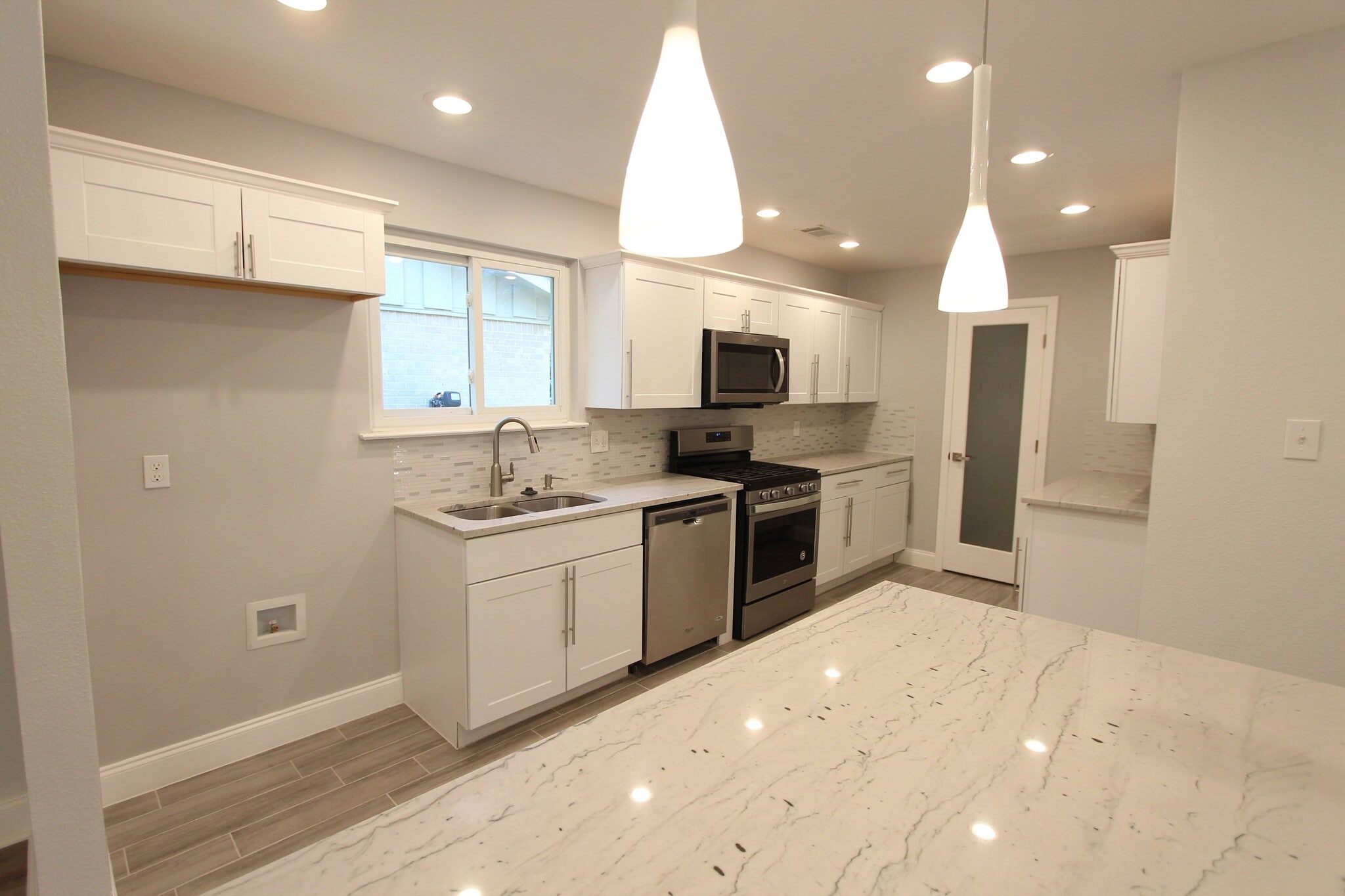Kitchen - 1418 Finley Rd