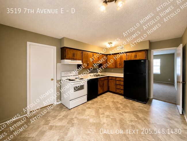 Building Photo - 3519 7th Ave E