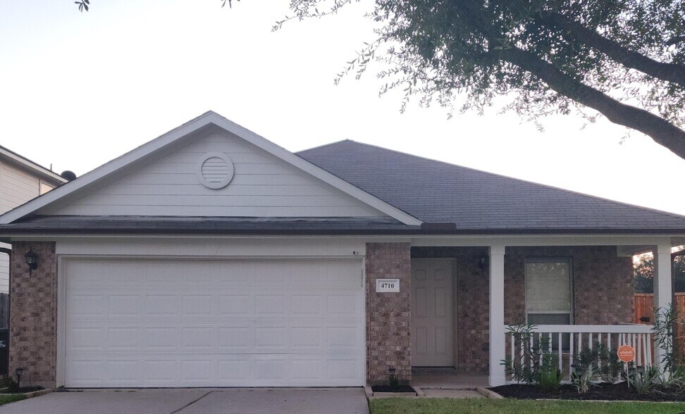 Front of Home - 4710 Montclair Hill Ln