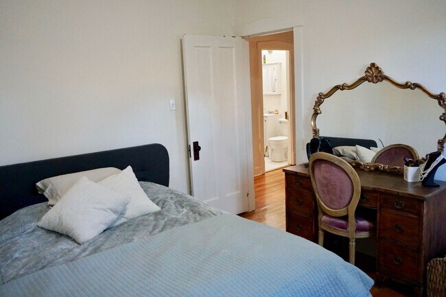 Building Photo - Spacious Renovated 2 Bedroom in North Park
