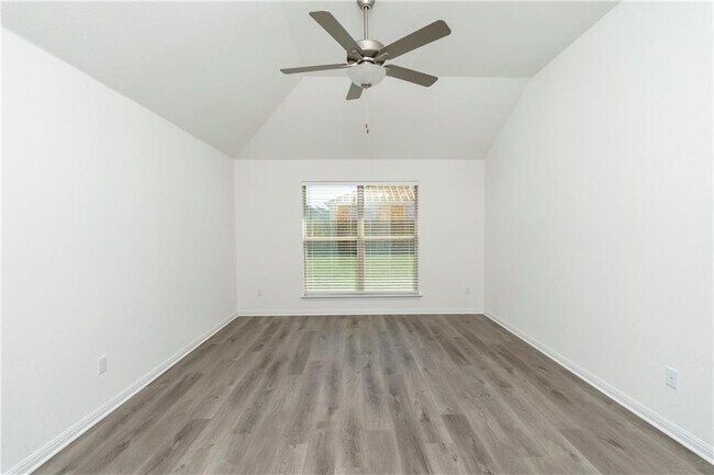 Building Photo - 236 Tanda Ln