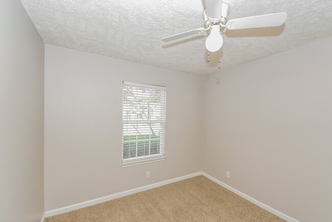 Building Photo - 3019 Wellington Pl