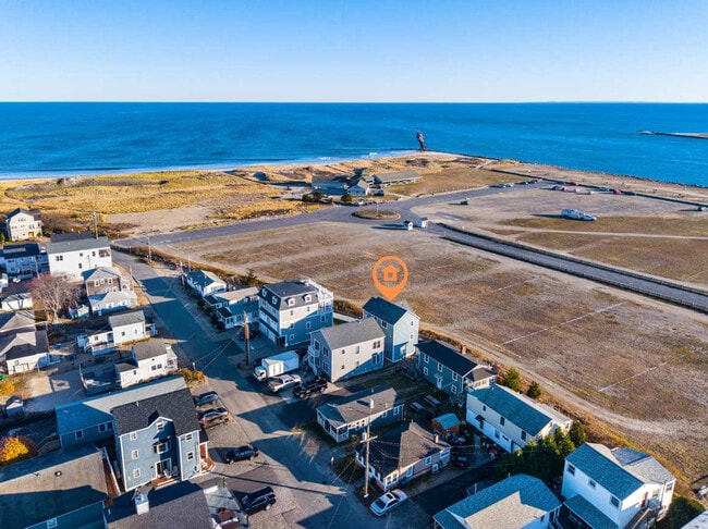 Building Photo - 12 Epping Ave