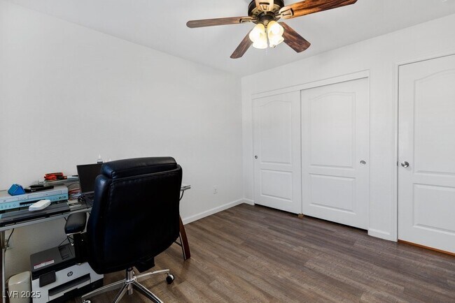 Building Photo - 6717 Yellowhammer Pl