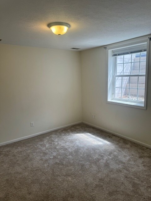 Building Photo - 3548 Oakmont Dr