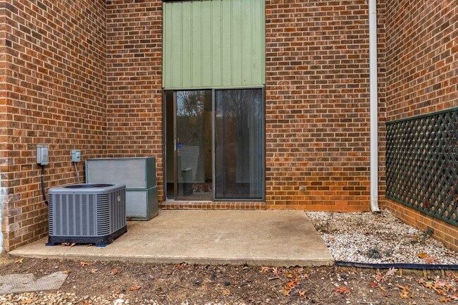 Building Photo - 1232 Teakwood Pl