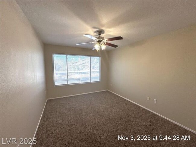Building Photo - BRIGHT 2ND FLOOR UNIT IN SOUTHEAST GATED C...