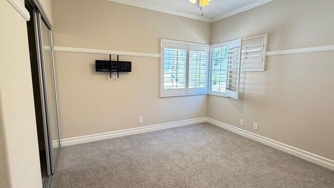 Building Photo - 21591 Hummingbird St