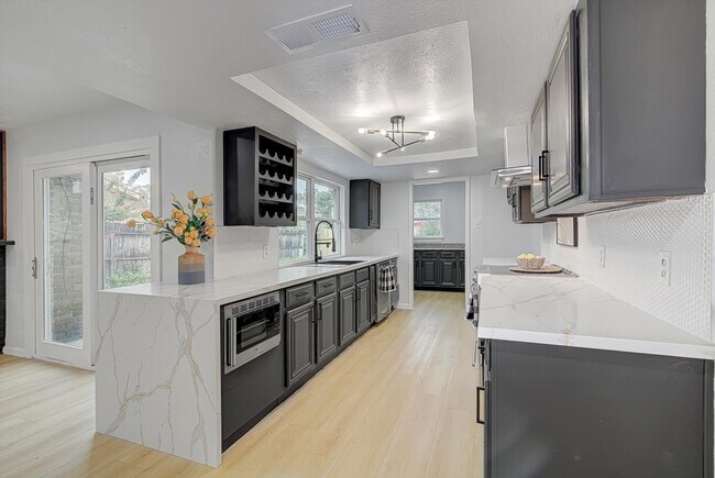 Building Photo - 15507 Sierra Valle Dr