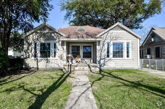 Building Photo - 4309 Coyle St