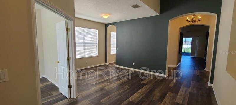 Building Photo - 5221 Clover Mist Dr