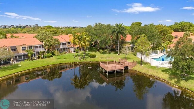 Building Photo - 640 N University Dr