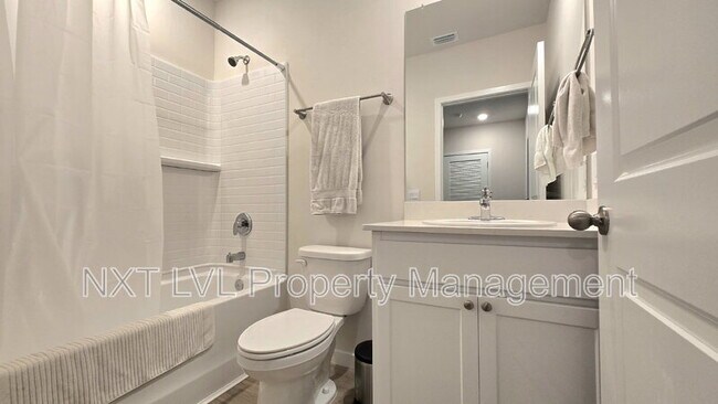 Building Photo - 8369 Everly Preserve Dr