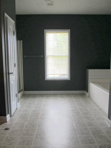 Building Photo - Beautiful 4 Bedroom Home with Spacious Bac...