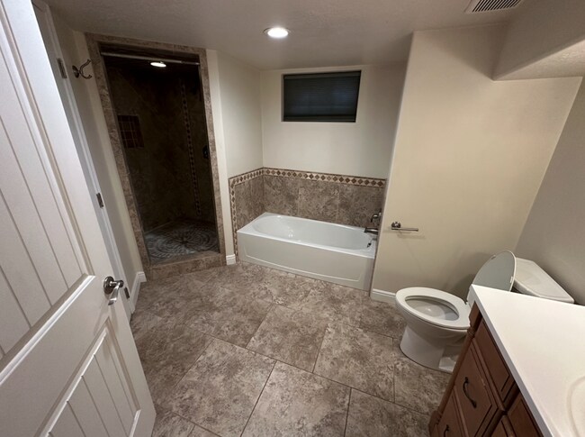 Building Photo - 4893 S 1250 W