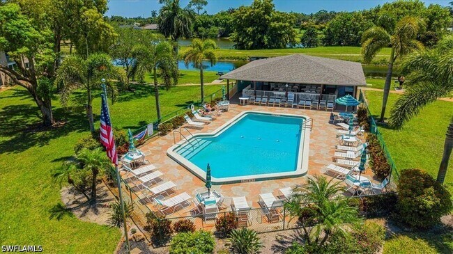 Building Photo - 4912 Tamiami Trl E