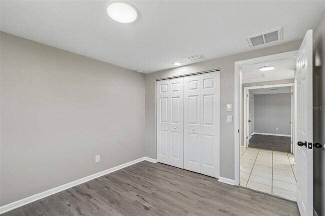 Building Photo - 7111 Gateway Ct