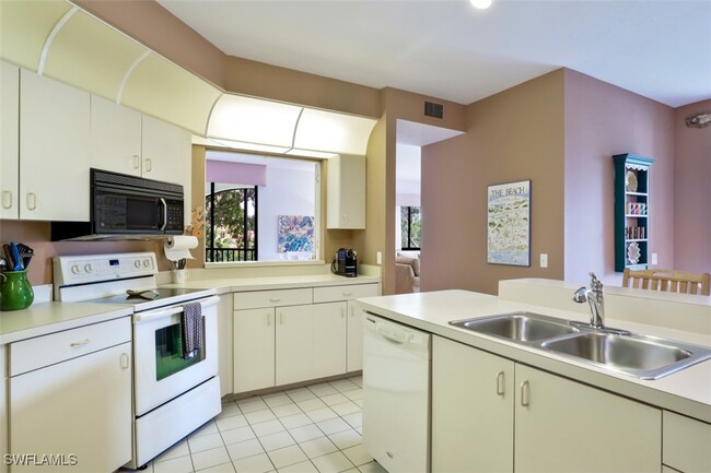 Building Photo - 6500 Valen Way