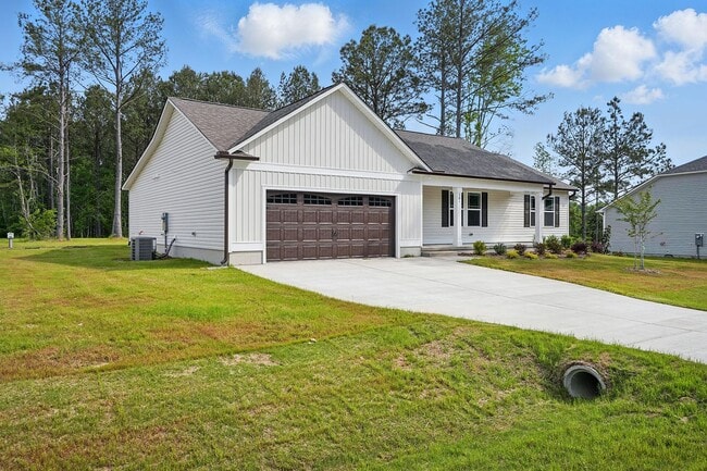 Building Photo - Charming 3-Bedroom Ranch with 2 Full Baths & Expansive Backyard Located in a Peaceful Cul-de-Sac