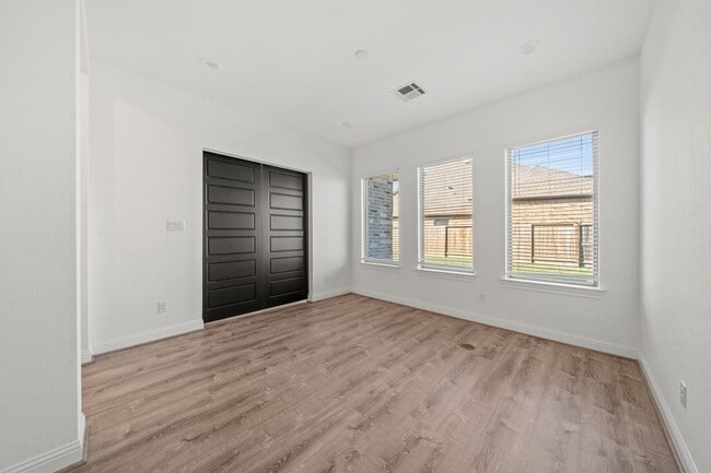 Building Photo - 18935 Wild Thornberry Dr