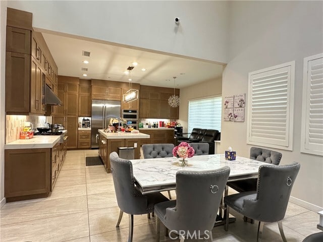 Building Photo - 438 Sycamore Dr