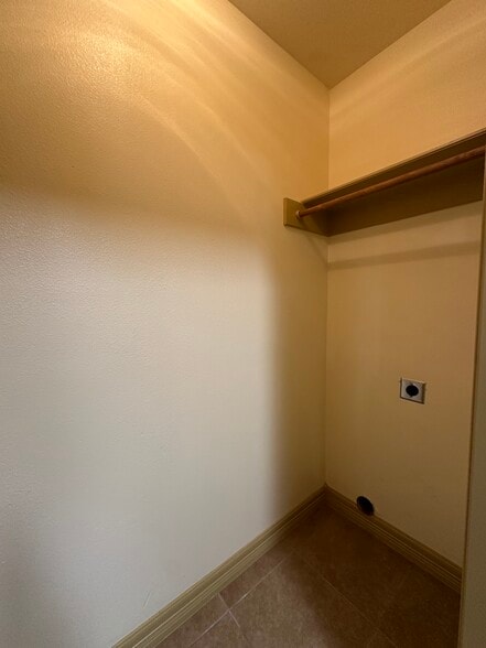 Building Photo - 8216 Casa Verde Rd