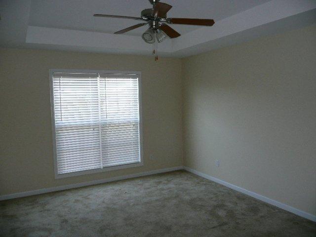 Building Photo - Grovetown large attached home