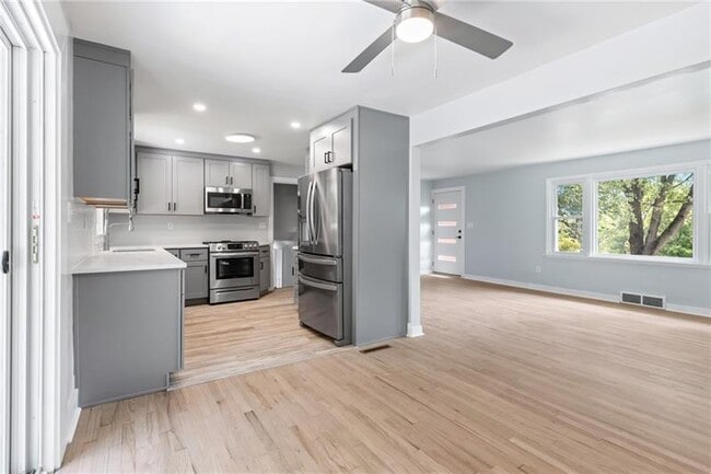 Building Photo - 4030 Circle Dr