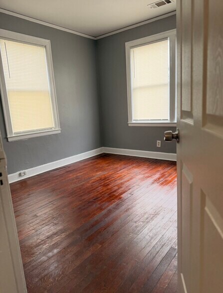 Building Photo - 2483 Lowell Ave