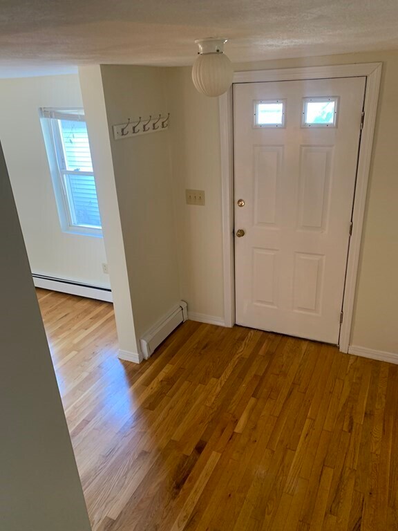 Building Photo - 138 Thorndike St