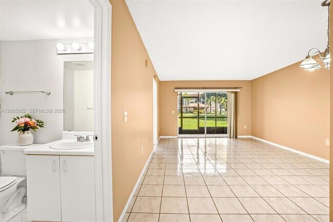 Building Photo - 12755 SW 16th Ct