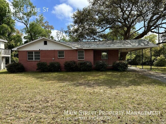 Primary Photo - 1000 E Bobe St