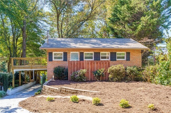 Building Photo - 5580 Williams Shores Dr