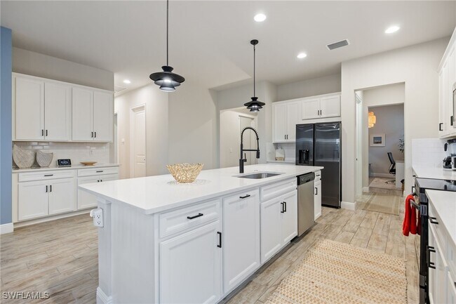 Building Photo - 3509 Pilot Cir