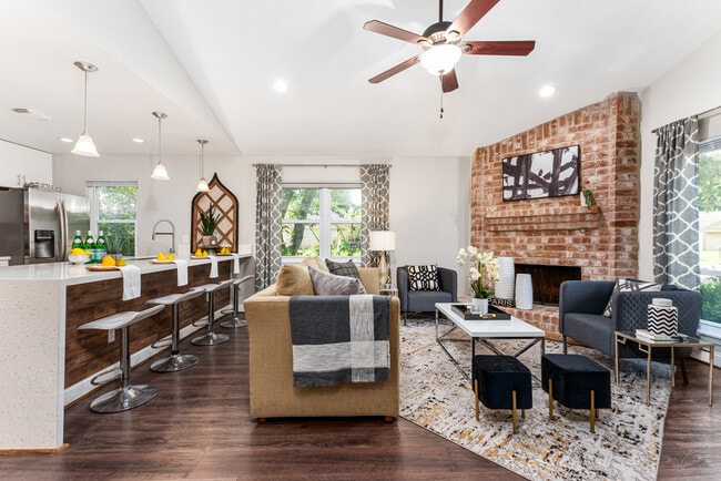 Building Photo - 1043 Grand Jct Dr